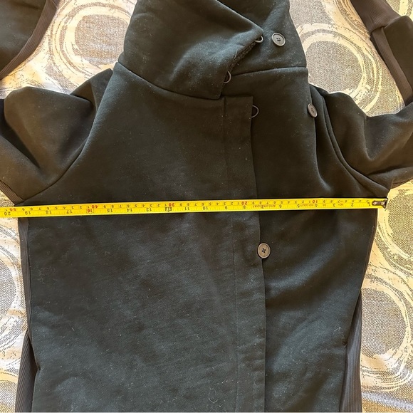 Lululemon Lab Black Yumi Asymmetrical Sweater Wrap New Size 4 - Picture 10 of 13